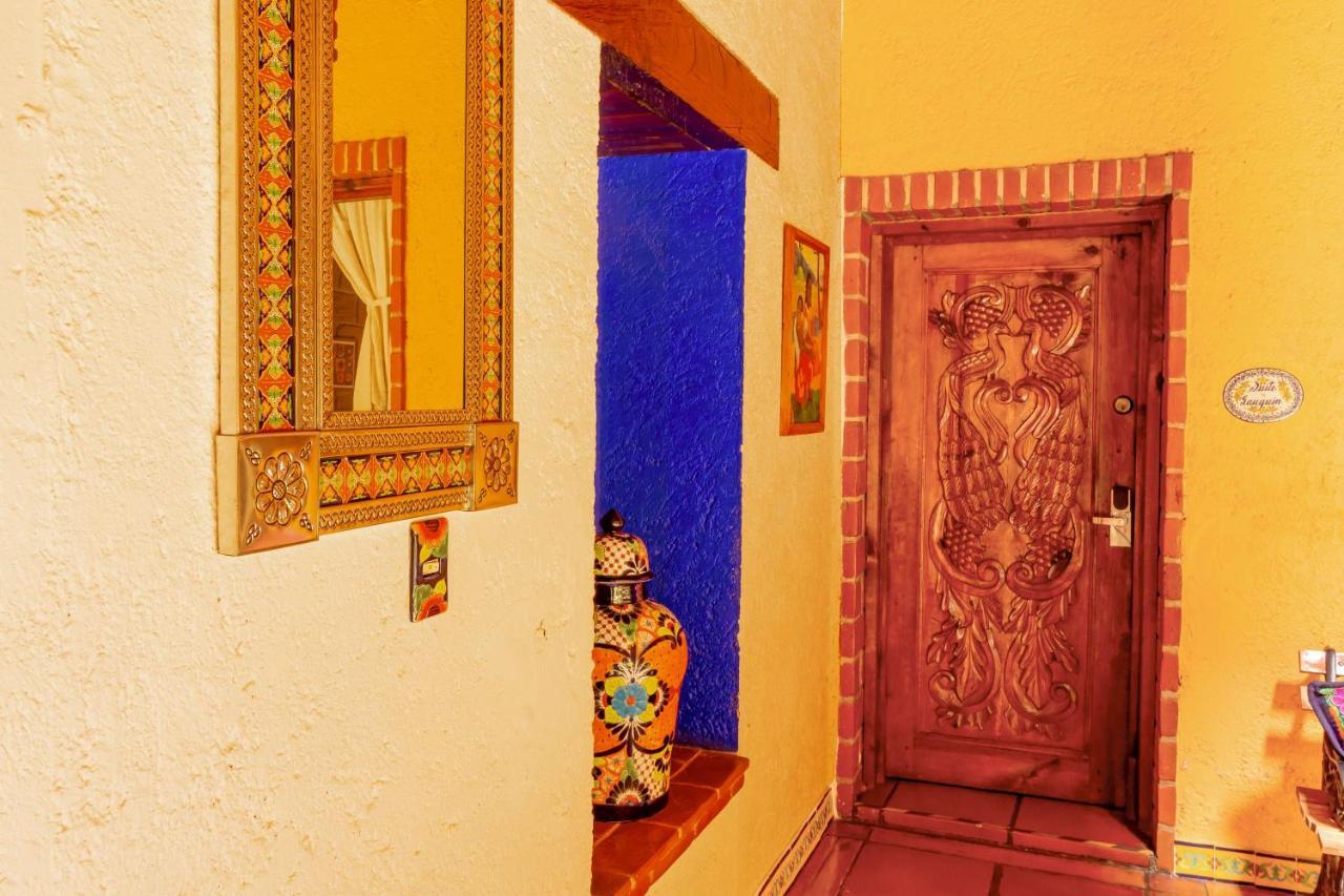 Mex Suites Casa Azul B&B Città del Messico Esterno foto